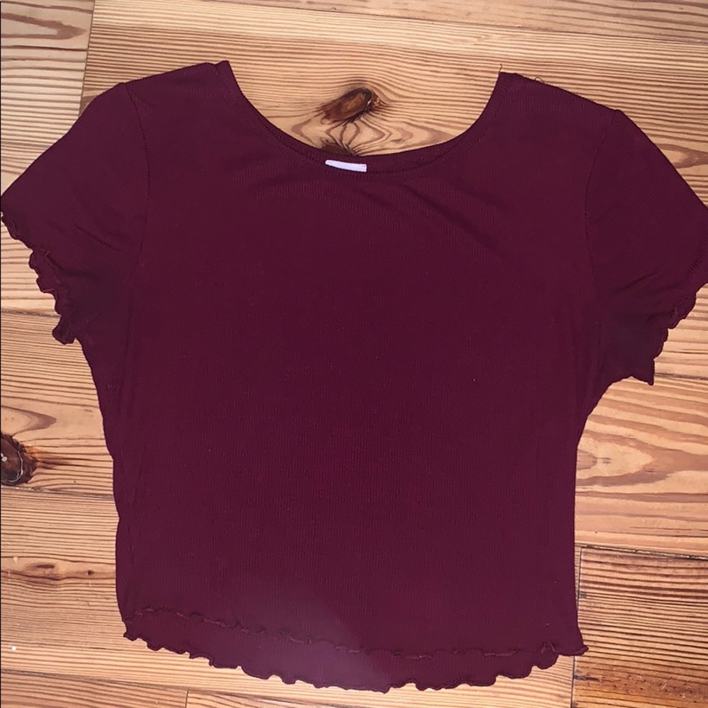 Maroon t shirt
